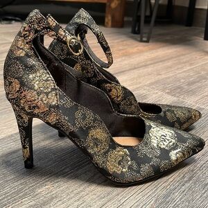 Christian Siriano by Payless Black and Gold Ankle Strap Shoes